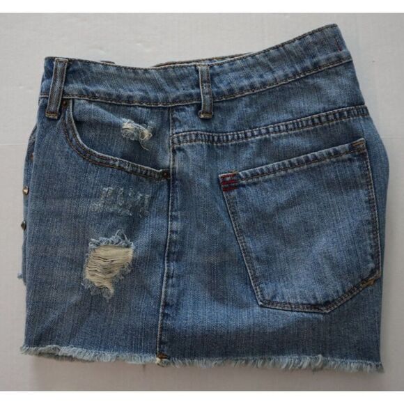 BDG x Urban Outfitters Women's Sz 32 Blue High-Rise Cheeky Studded Denim Shorts - Picture 5 of 6